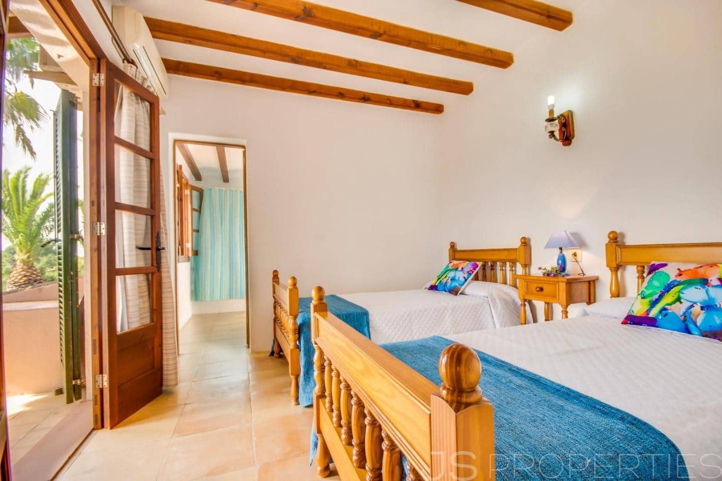 7 bedroom Villa for sale in Alcudia - € 2,400,000 (Ref: 8802897)