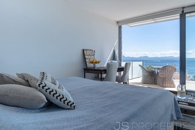 3 bedroom Villa for sale in Alcúdia - € 1,800,000 (Ref: 8802908)