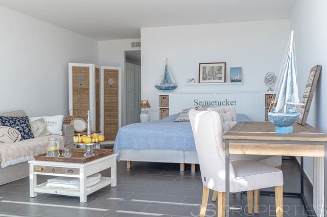 3 bedroom Villa for sale in Alcúdia - € 1,800,000 (Ref: 8802908)