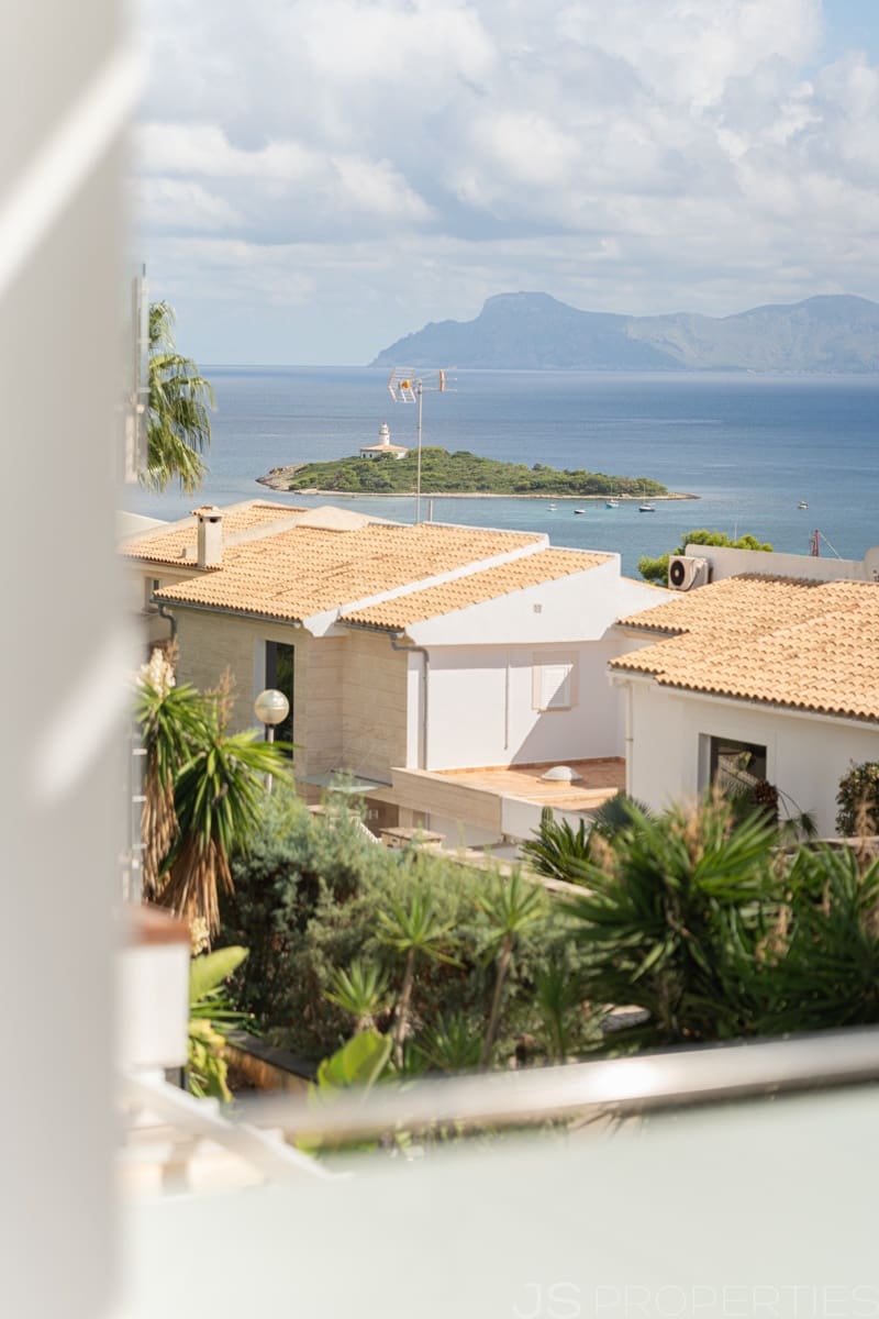 3 bedroom Villa for sale in Alcudia - € 1,800,000 (Ref: 8802908)