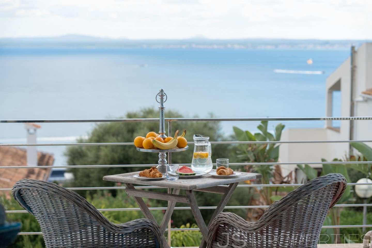 3 bedroom Villa for sale in Alcudia - € 1,800,000 (Ref: 8802908)