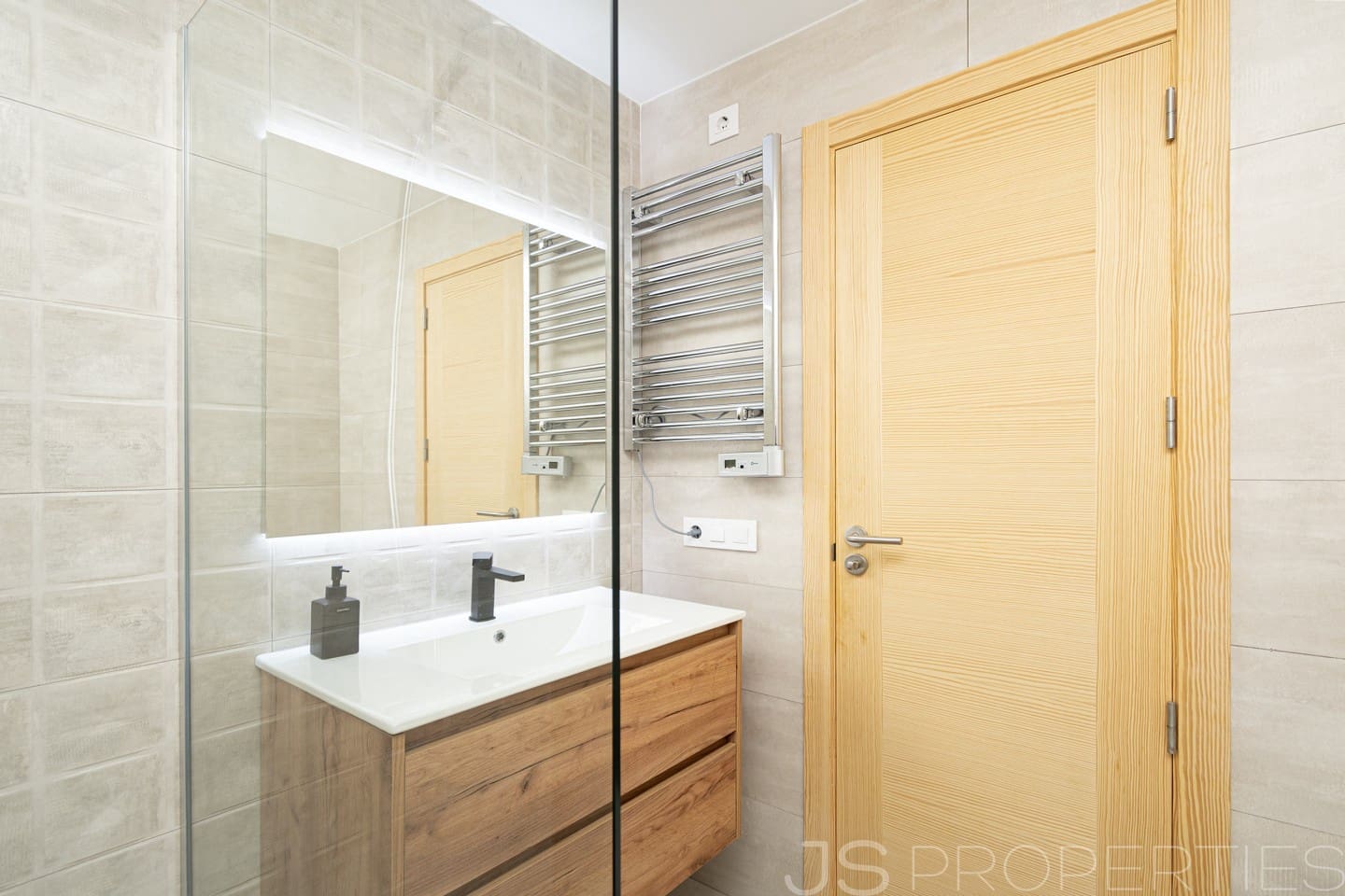 2 slaapkamer Appartement te koop in Pollensa / Pollenca - € 730.000 (Ref: 8906926)