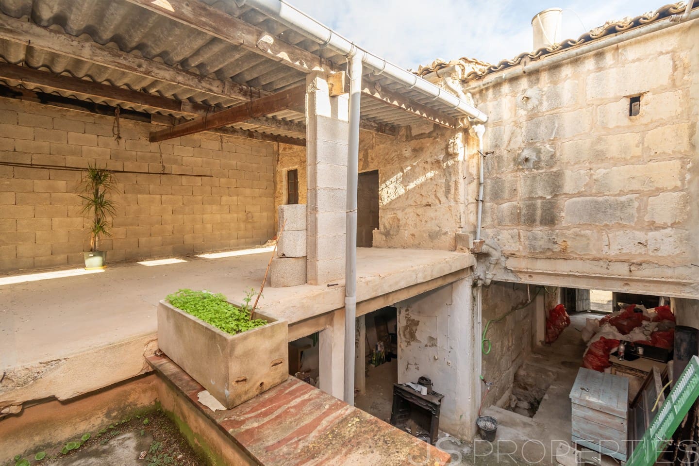 3 bedroom Townhouse for sale in Sa Pobla - € 193,000 (Ref: 8942514)