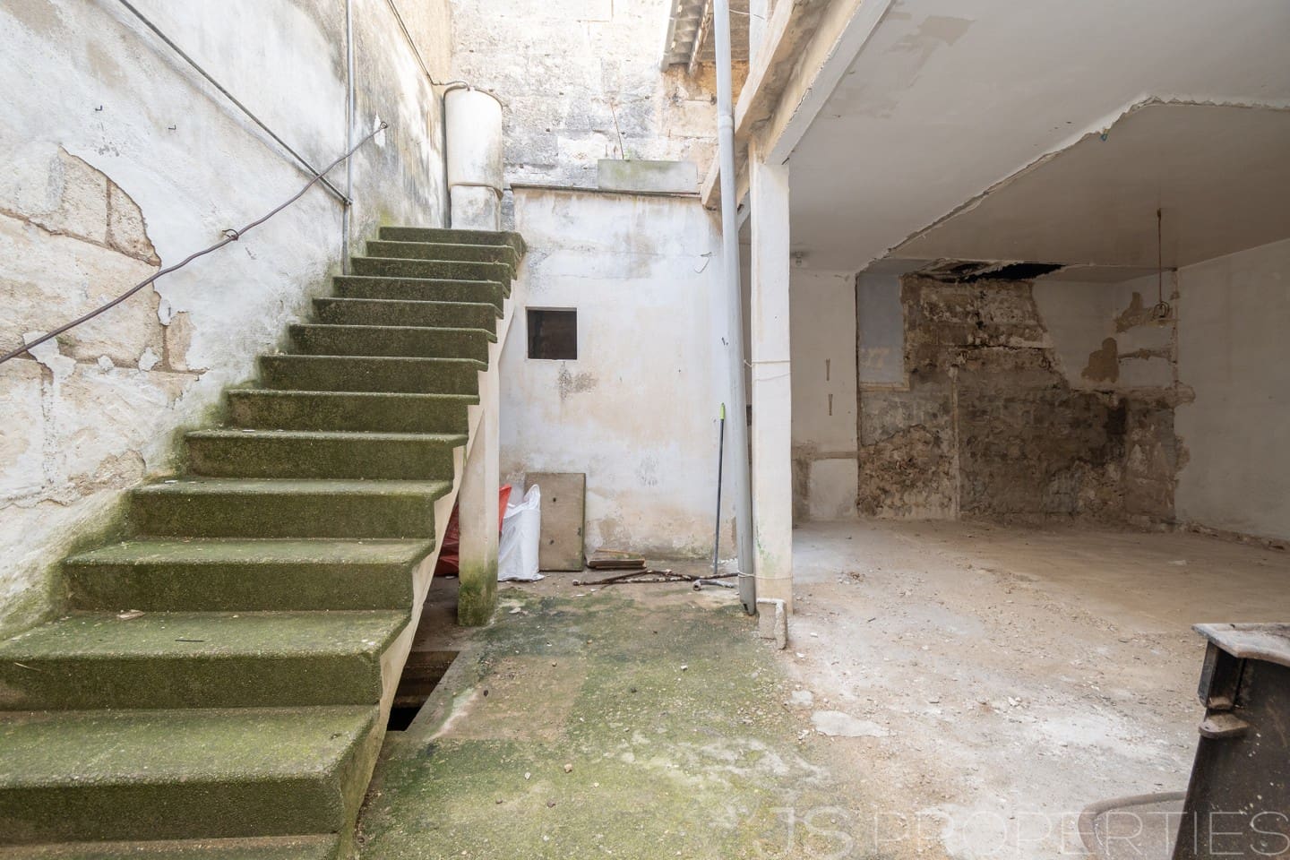 3 bedroom Townhouse for sale in Sa Pobla - € 193,000 (Ref: 8942514)