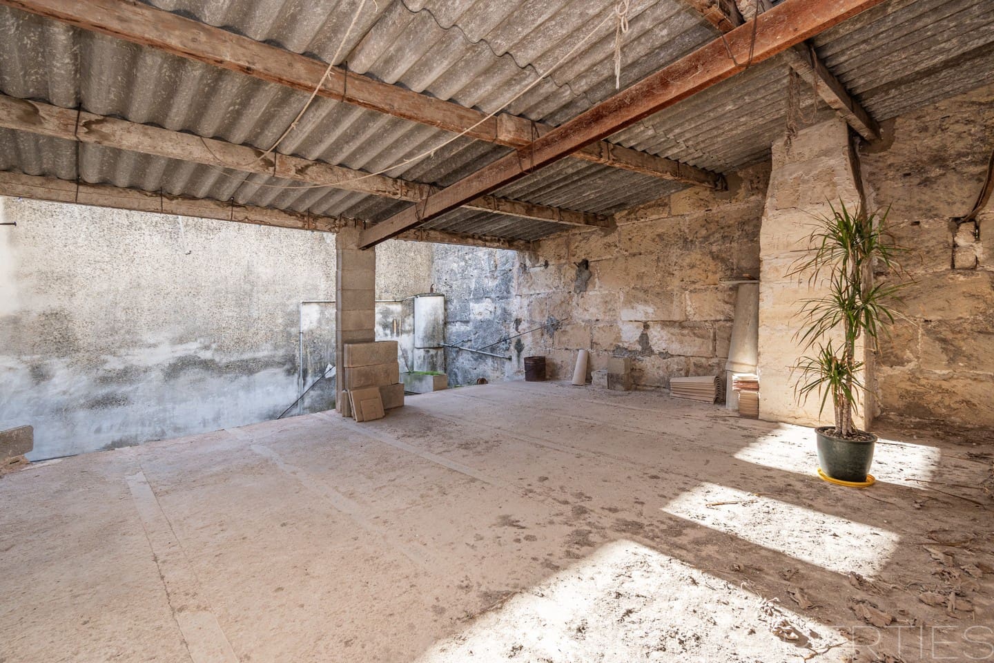 3 bedroom Townhouse for sale in Sa Pobla - € 193,000 (Ref: 8942514)