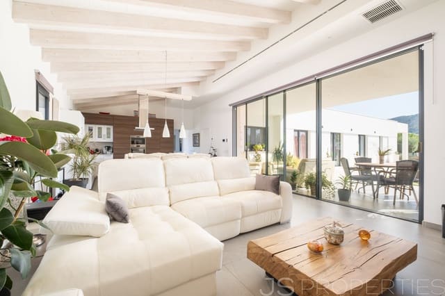 3 bedroom Villa for sale in Sa Pobla - € 1,490,000 (Ref: 9031237)