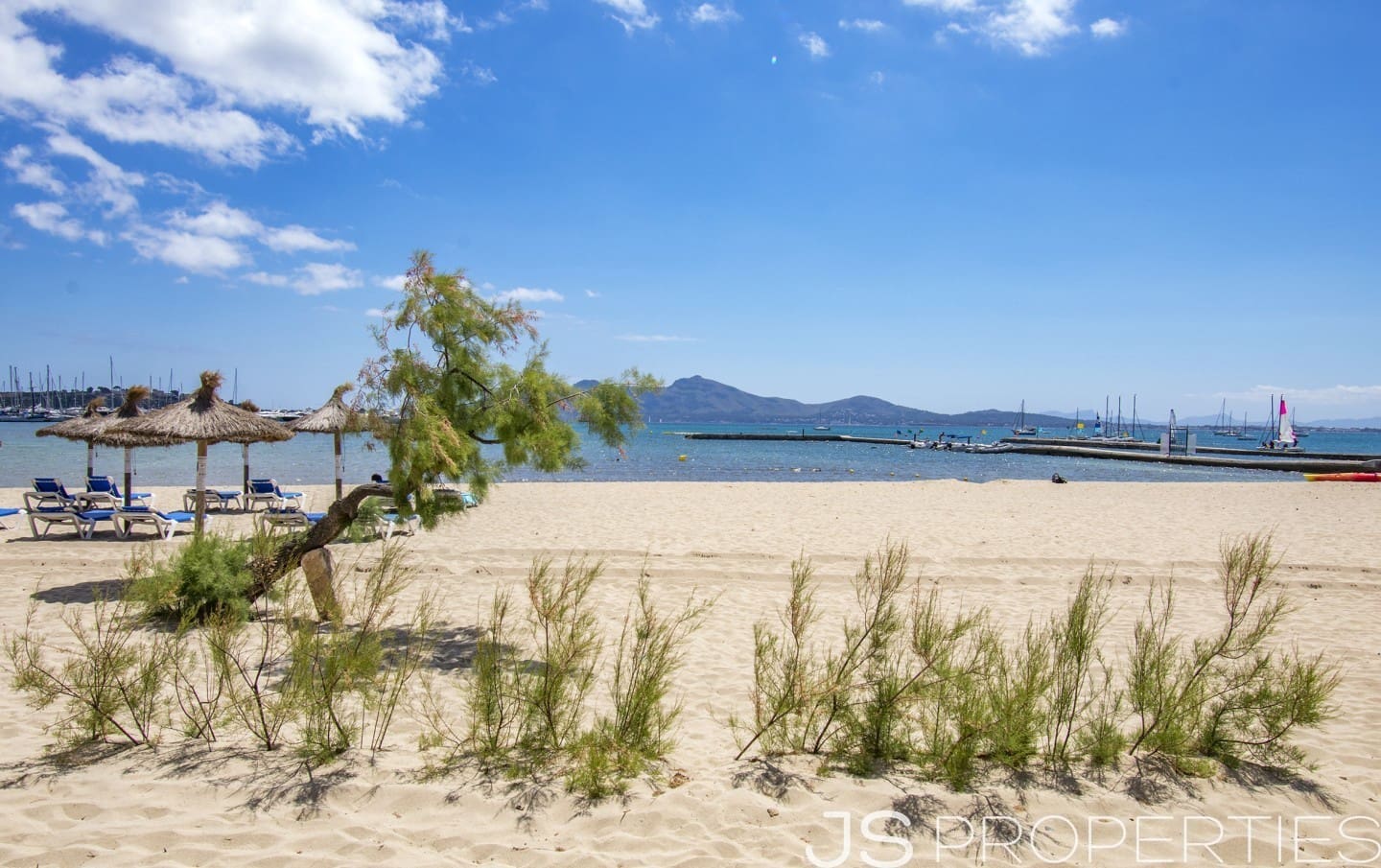 4 slaapkamer Halfvrijstaande villa te koop in Pollensa / Pollenca - € 575.000 (Ref: 9192665)