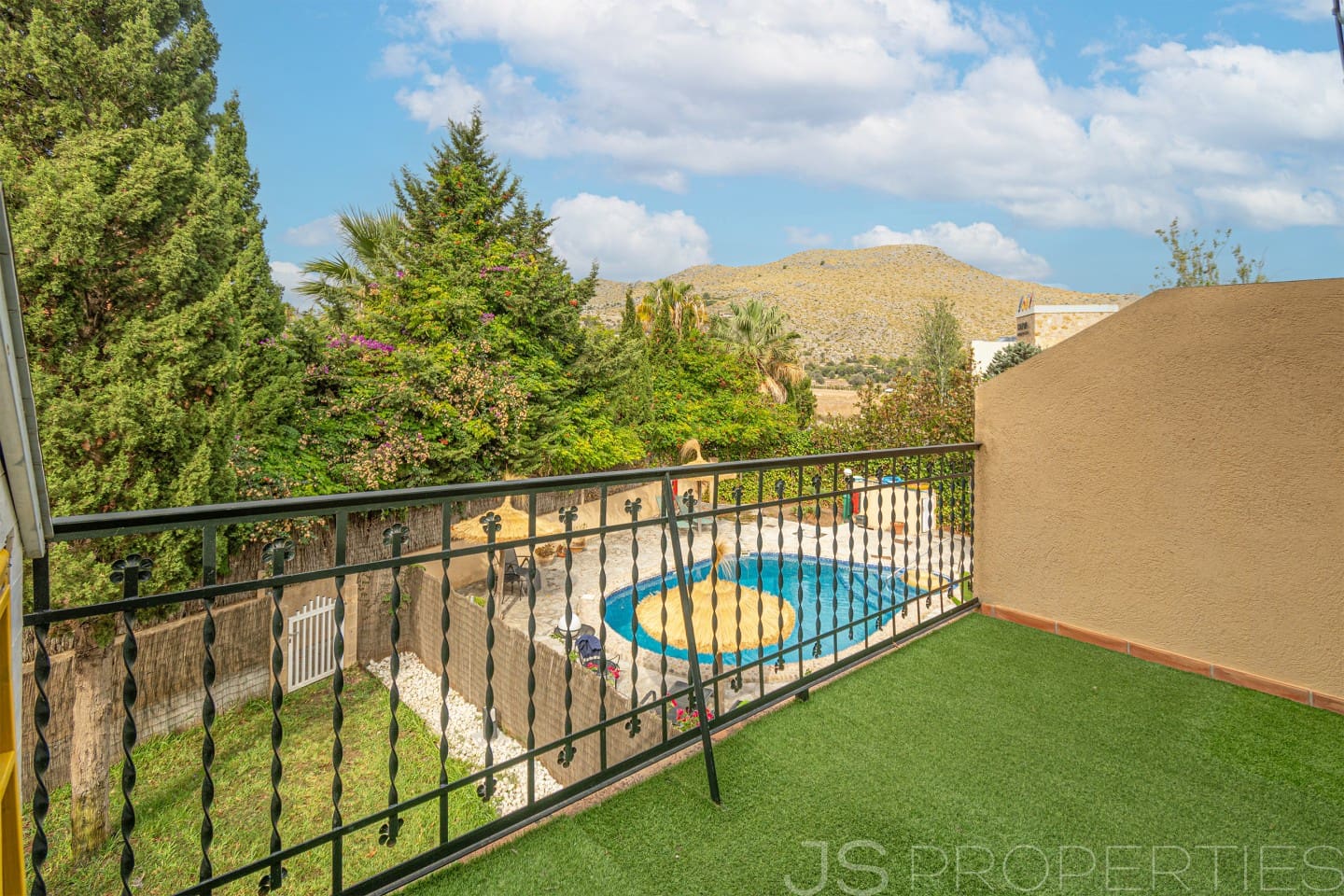 4 slaapkamer Halfvrijstaande villa te koop in Pollensa / Pollenca - € 575.000 (Ref: 9192665)