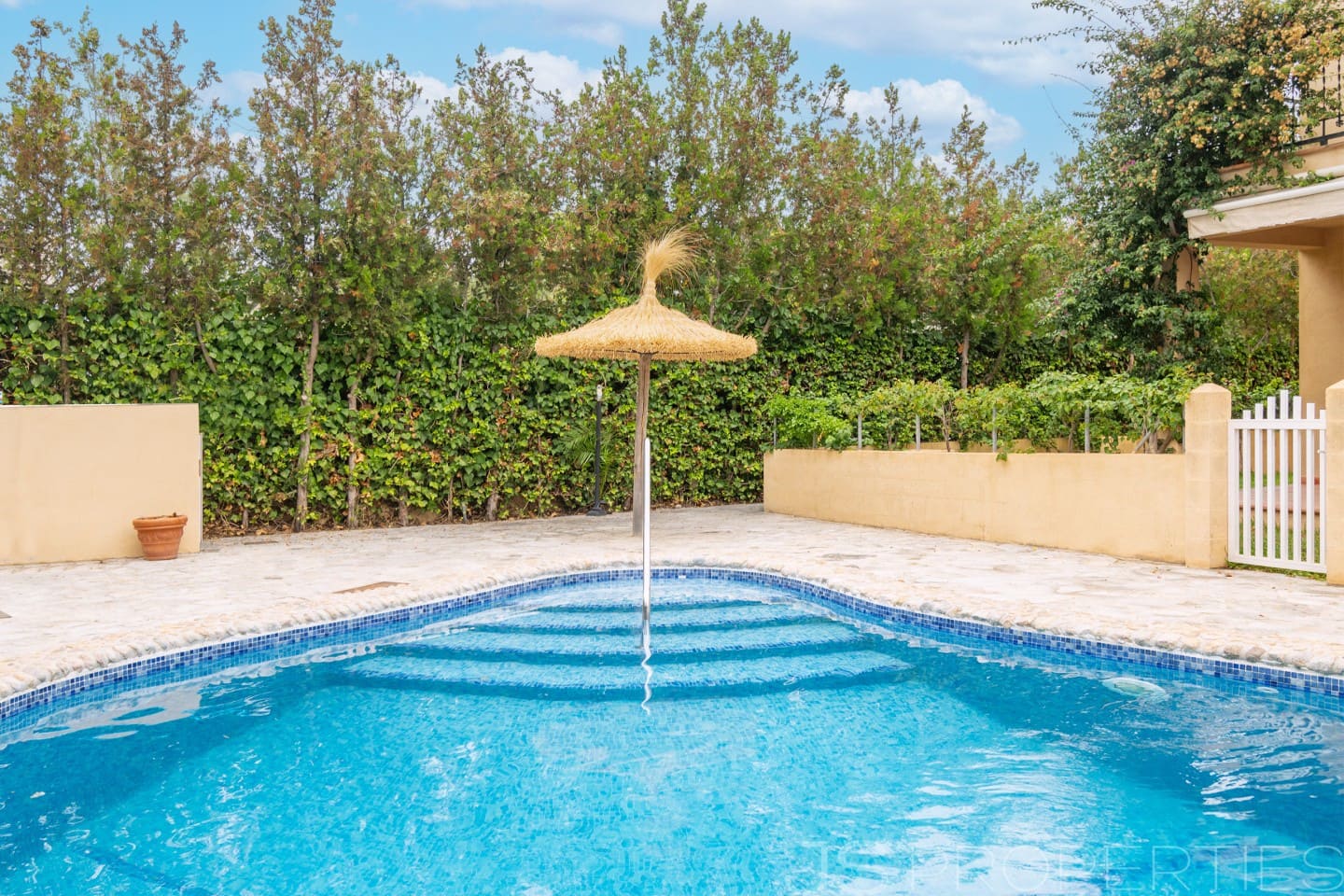 4 slaapkamer Halfvrijstaande villa te koop in Pollensa / Pollenca - € 575.000 (Ref: 9192665)