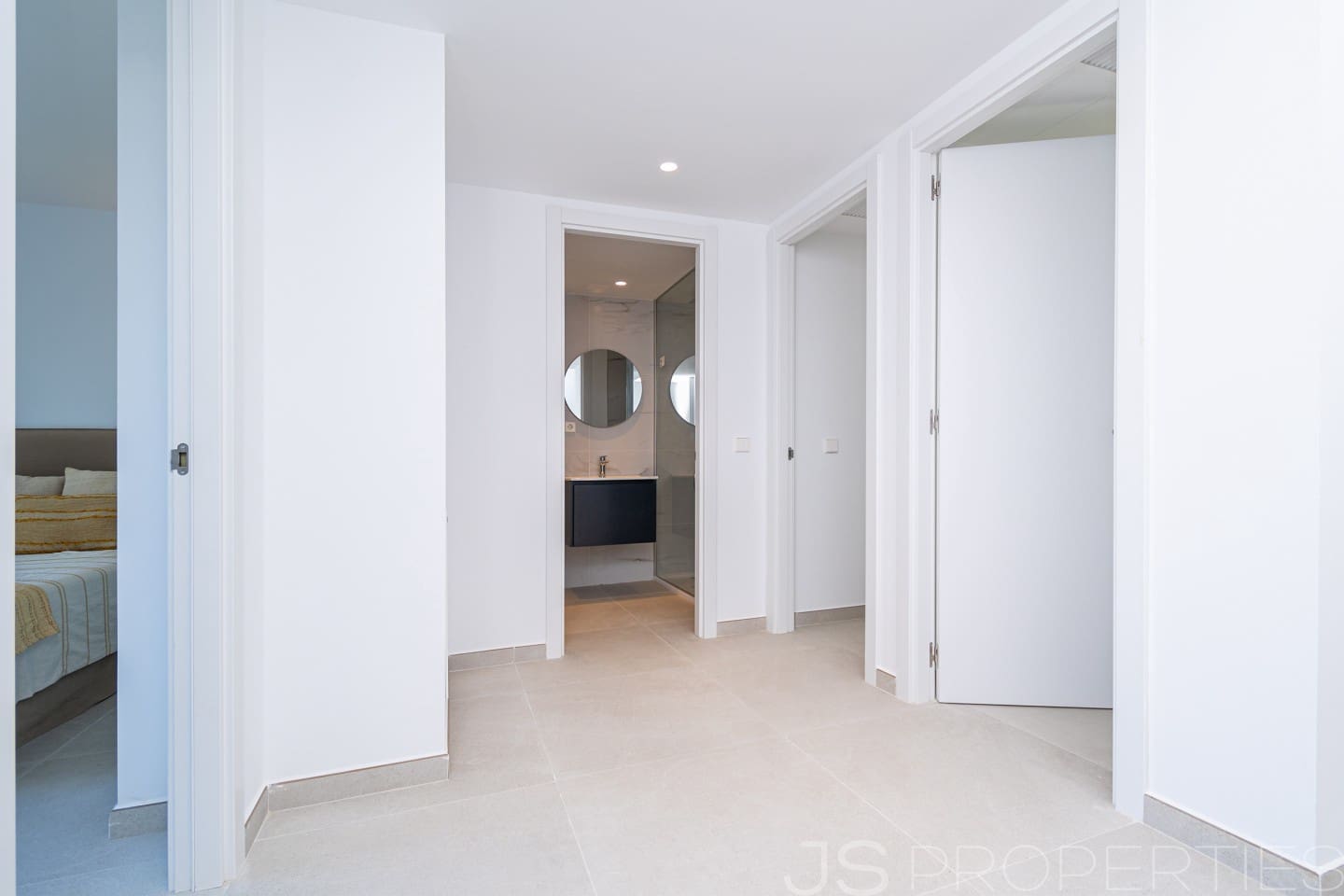 3 slaapkamer Halfvrijstaande villa te koop in Muro - € 840.000 (Ref: 9210453)