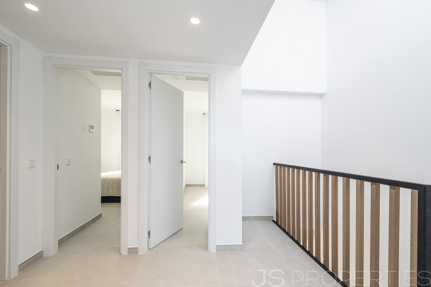 3 slaapkamer Halfvrijstaande villa te koop in Muro - € 840.000 (Ref: 9210453)