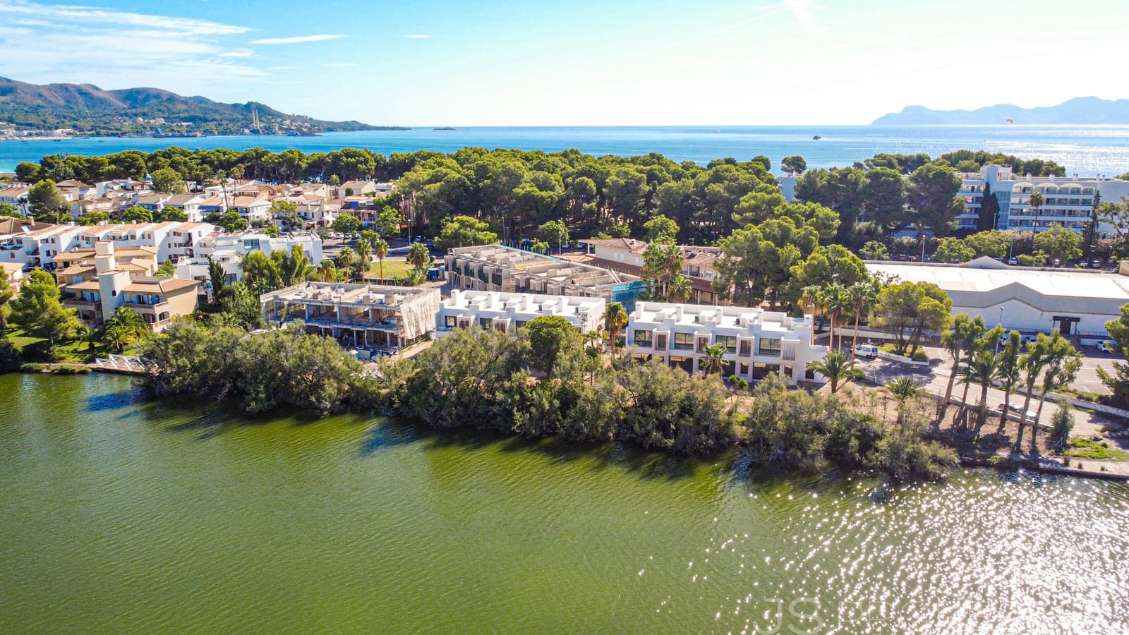 3 slaapkamer Halfvrijstaande villa te koop in Muro - € 690.000 (Ref: 9210454)