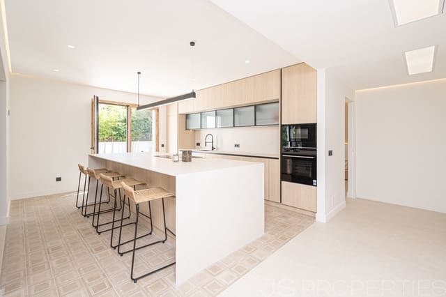 6 bedroom Villa for sale in Pollensa / Pollença - € 2,800,000 (Ref: 9231259)