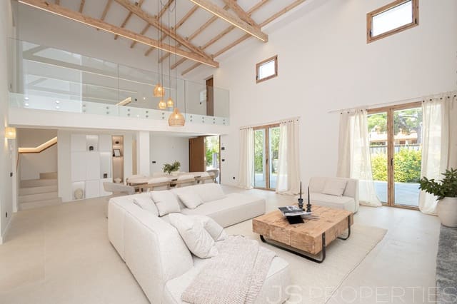 6 bedroom Villa for sale in Pollensa / Pollença - € 2,800,000 (Ref: 9231259)