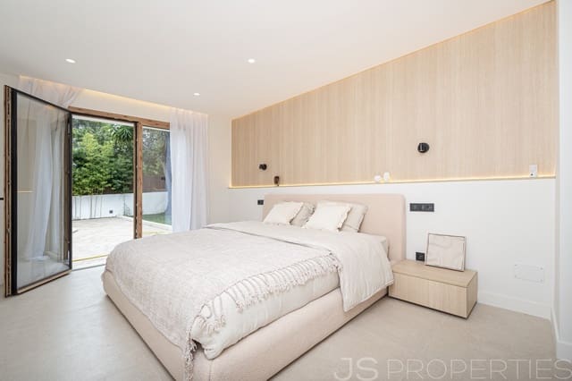 6 bedroom Villa for sale in Pollensa / Pollença - € 2,800,000 (Ref: 9231259)