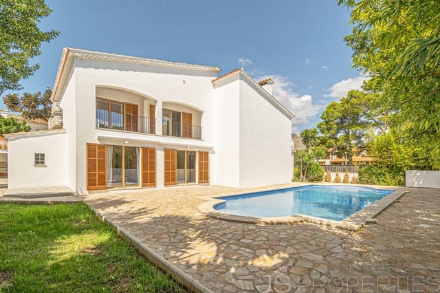 6 bedroom Villa for sale in Pollensa / Pollença - € 2,800,000 (Ref: 9231259)