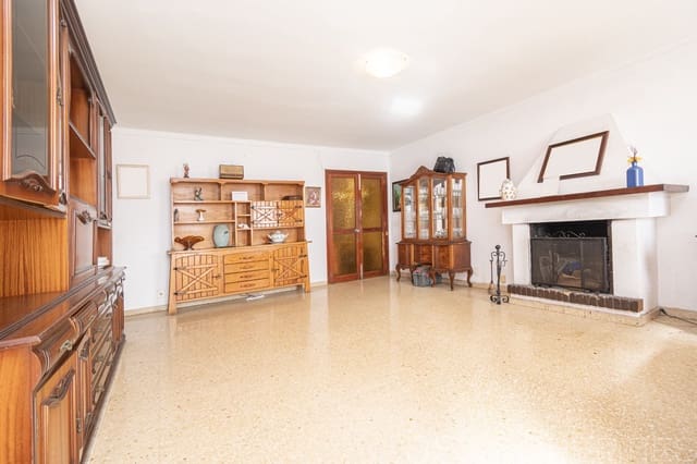 3 bedroom Apartment for sale in Port de Pollença, Pollensa / Pollença - € 350,000 (Ref: 9235097)