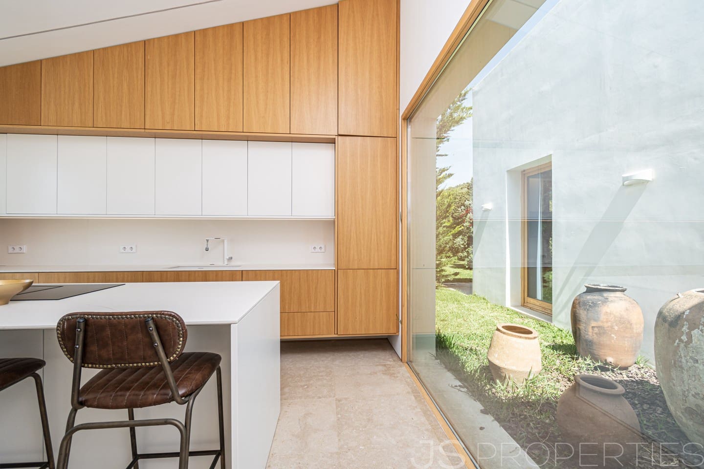 6 bedroom Villa for sale in Pollensa / Pollenca - € 5,200,000 (Ref: 9263814)