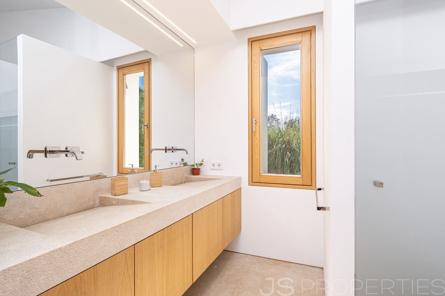 6 bedroom Villa for sale in Pollensa / Pollenca - € 5,200,000 (Ref: 9263814)