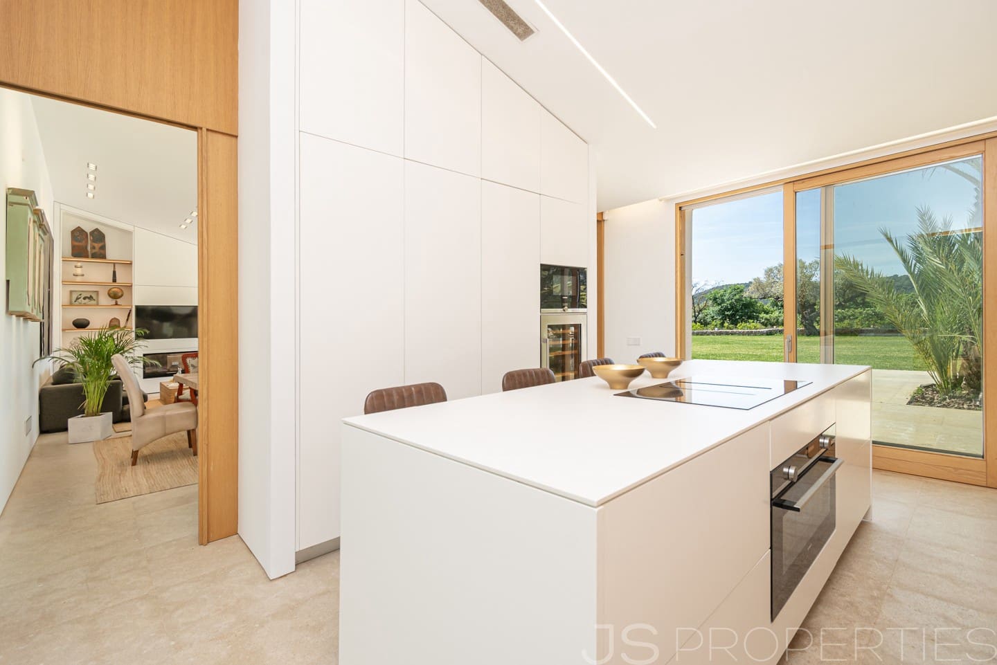 6 bedroom Villa for sale in Pollensa / Pollenca - € 5,200,000 (Ref: 9263814)