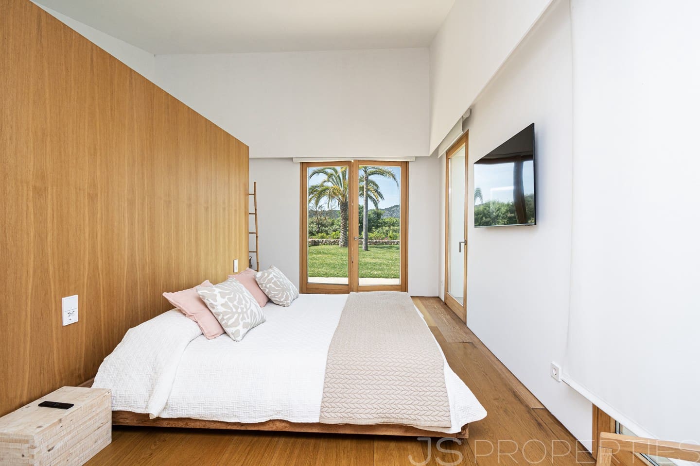 6 bedroom Villa for sale in Pollensa / Pollenca - € 5,200,000 (Ref: 9263814)