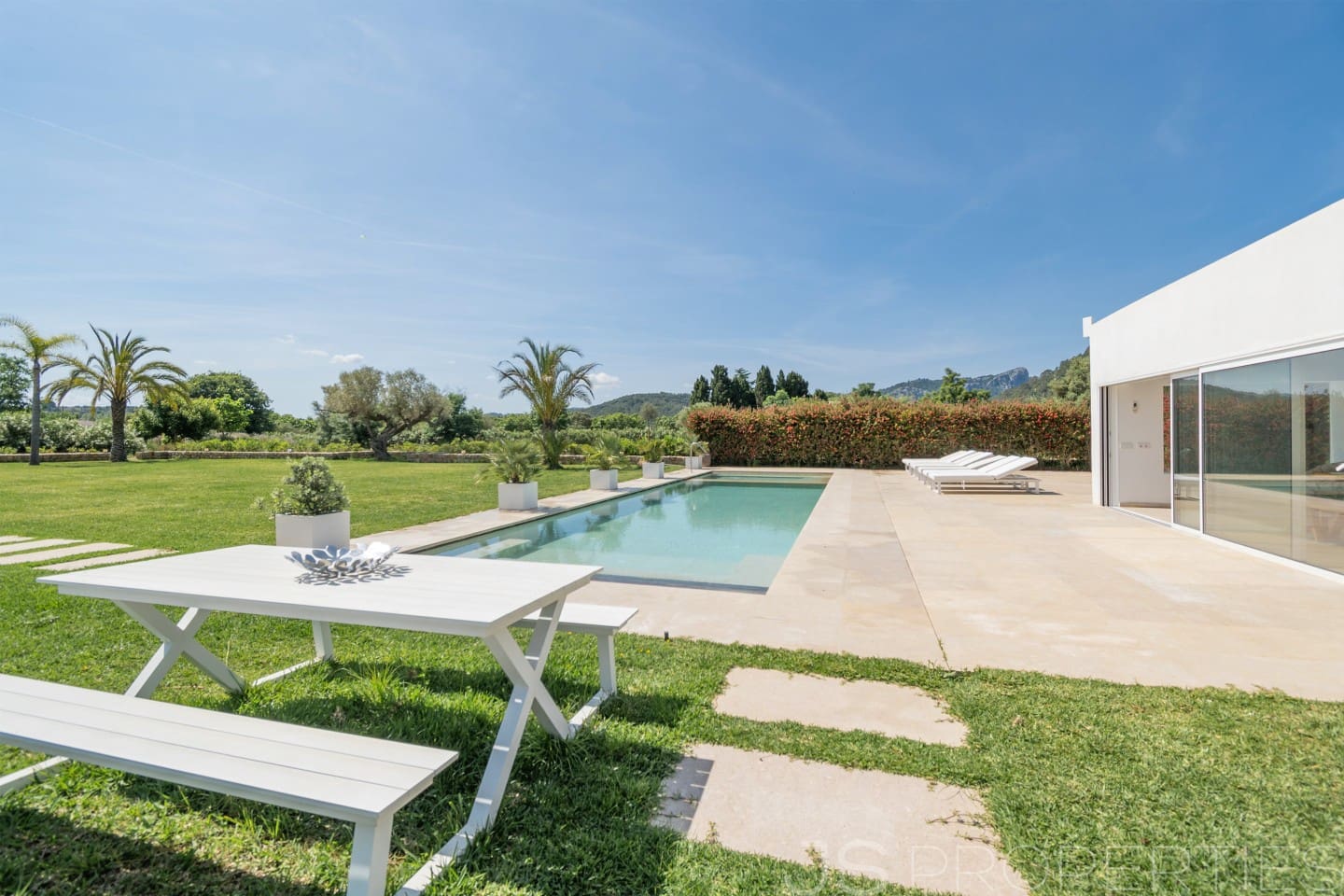 6 bedroom Villa for sale in Pollensa / Pollenca - € 5,200,000 (Ref: 9263814)