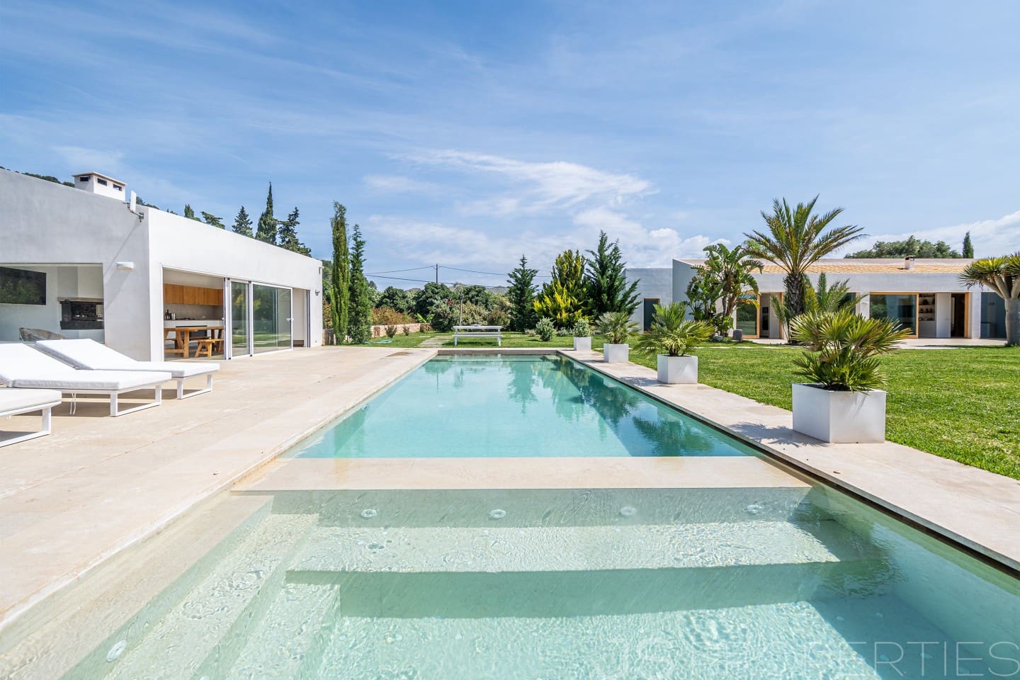 6 bedroom Villa for sale in Pollensa / Pollenca - € 5,200,000 (Ref: 9263814)