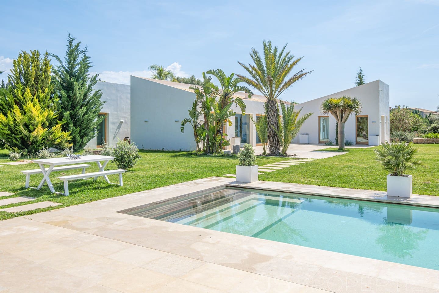 6 bedroom Villa for sale in Pollensa / Pollenca - € 5,200,000 (Ref: 9263814)