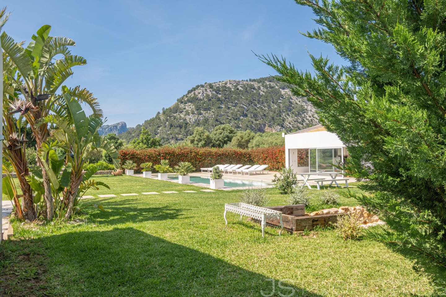 6 bedroom Villa for sale in Pollensa / Pollenca - € 5,200,000 (Ref: 9263814)