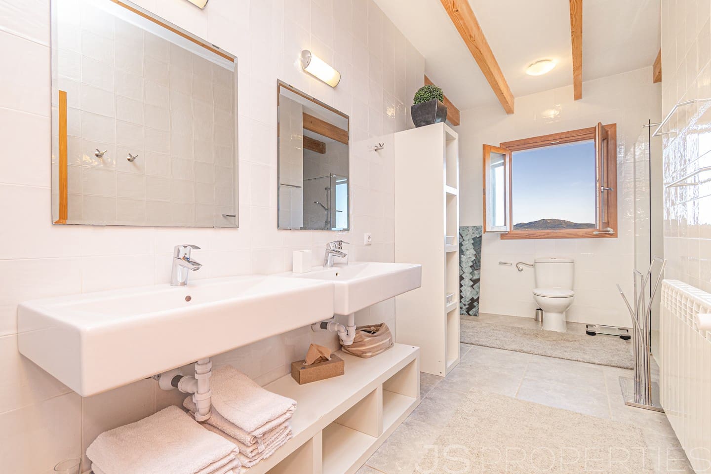 5 bedroom Villa for sale in Santa Margalida - € 1,200,000 (Ref: 9374653)