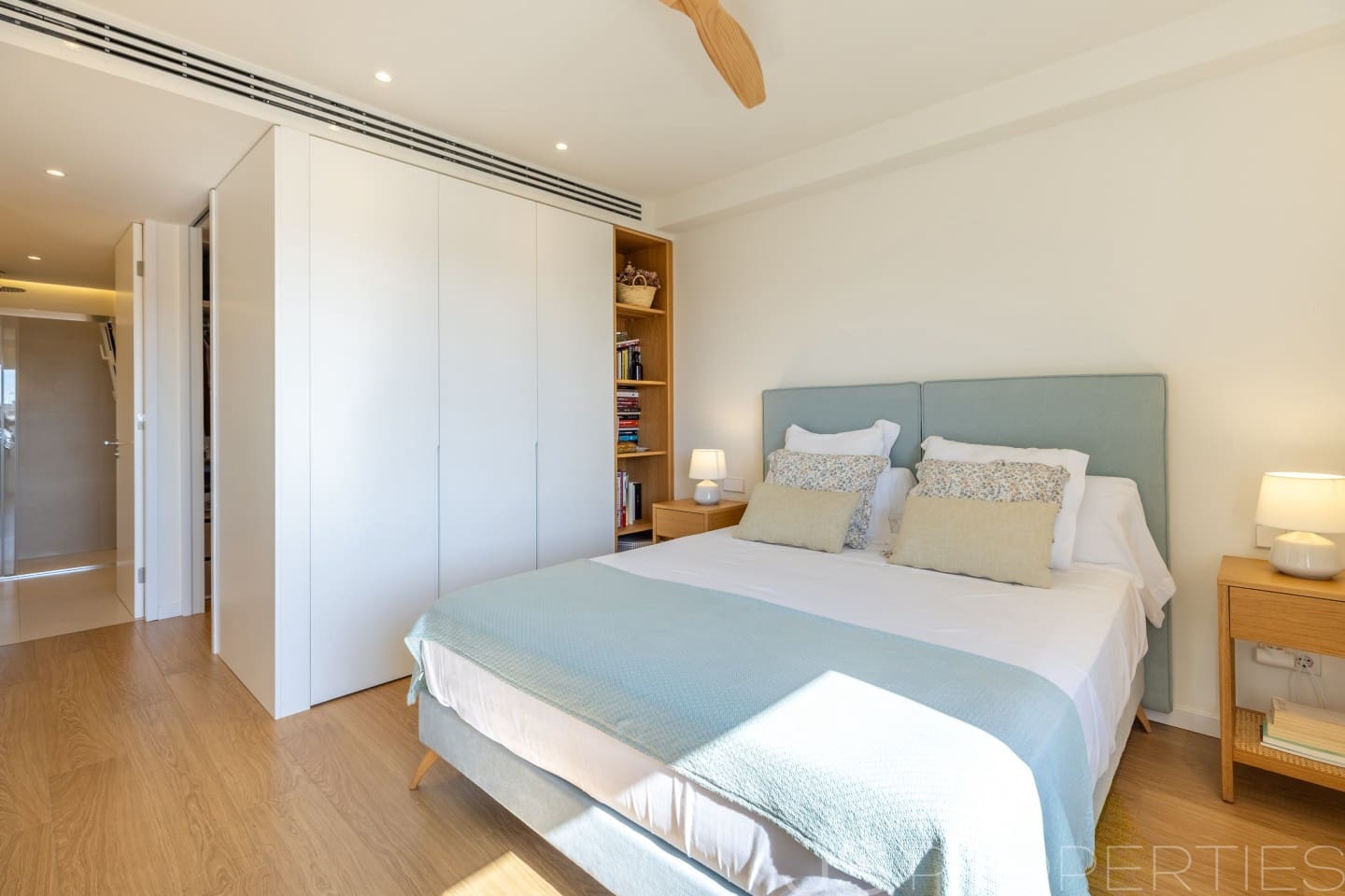 3 bedroom Apartment for sale in Palma de Mallorca - € 890,000 (Ref: 9401720)