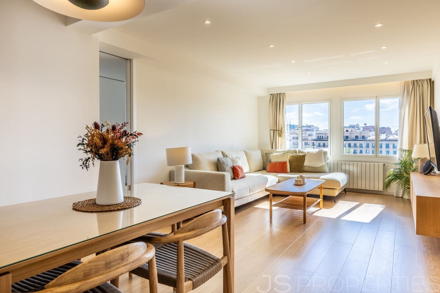 3 bedroom Apartment for sale in Palma de Mallorca - € 890,000 (Ref: 9401720)