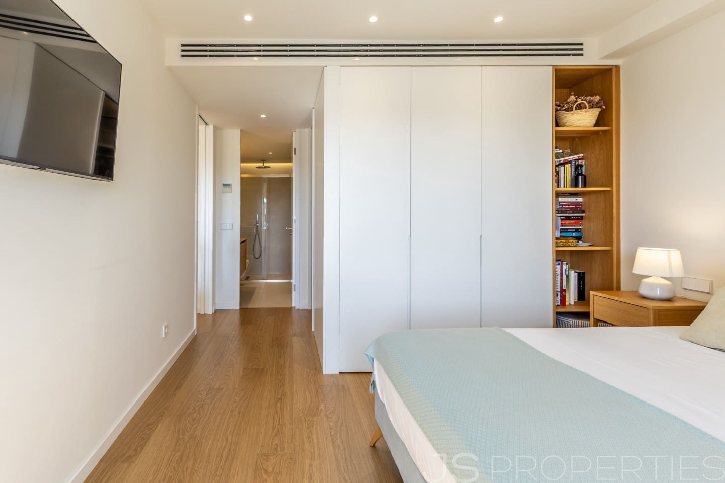 3 bedroom Apartment for sale in Palma de Mallorca - € 890,000 (Ref: 9401720)