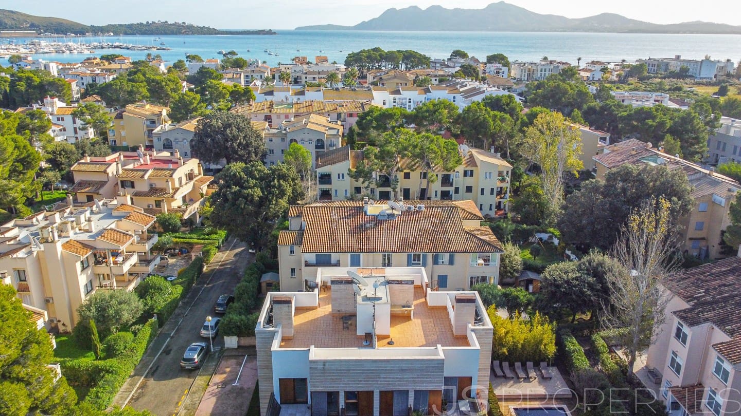 2 bedroom Penthouse for sale in Pollensa / Pollenca - € 550,000 (Ref: 9428945)