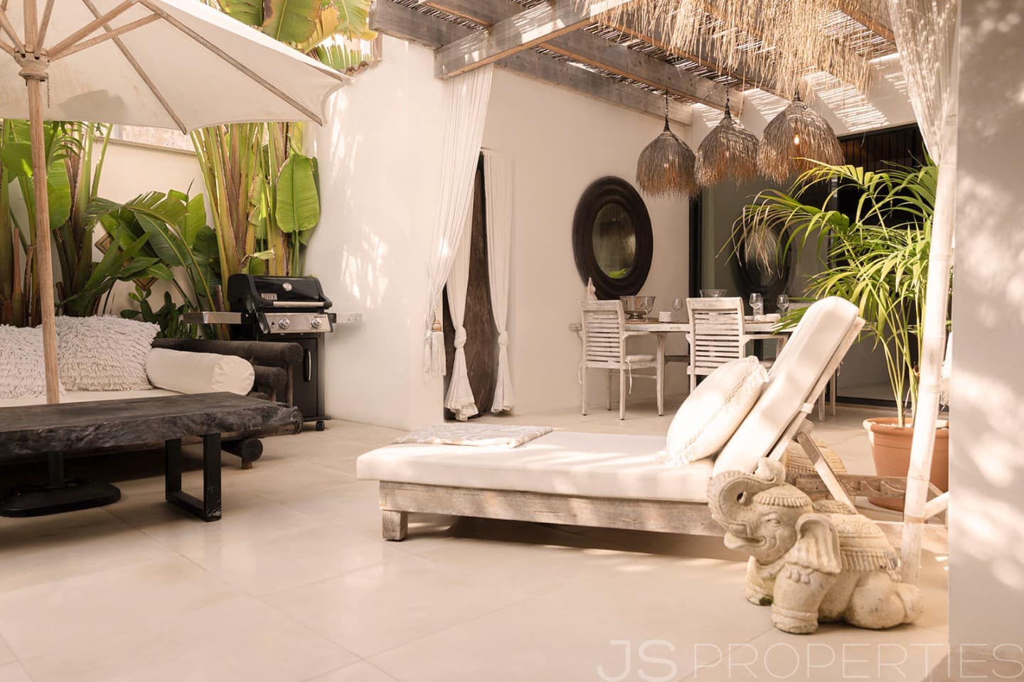 3 bedroom Townhouse for sale in Alcudia - € 899,000 (Ref: 9528859)