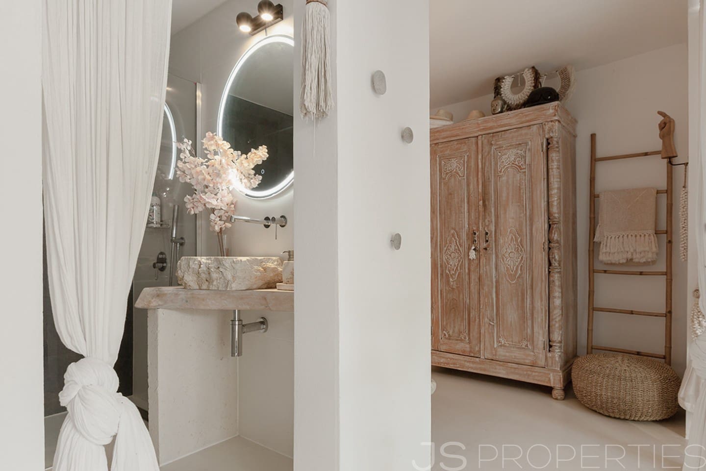 3 bedroom Townhouse for sale in Alcudia - € 899,000 (Ref: 9528859)