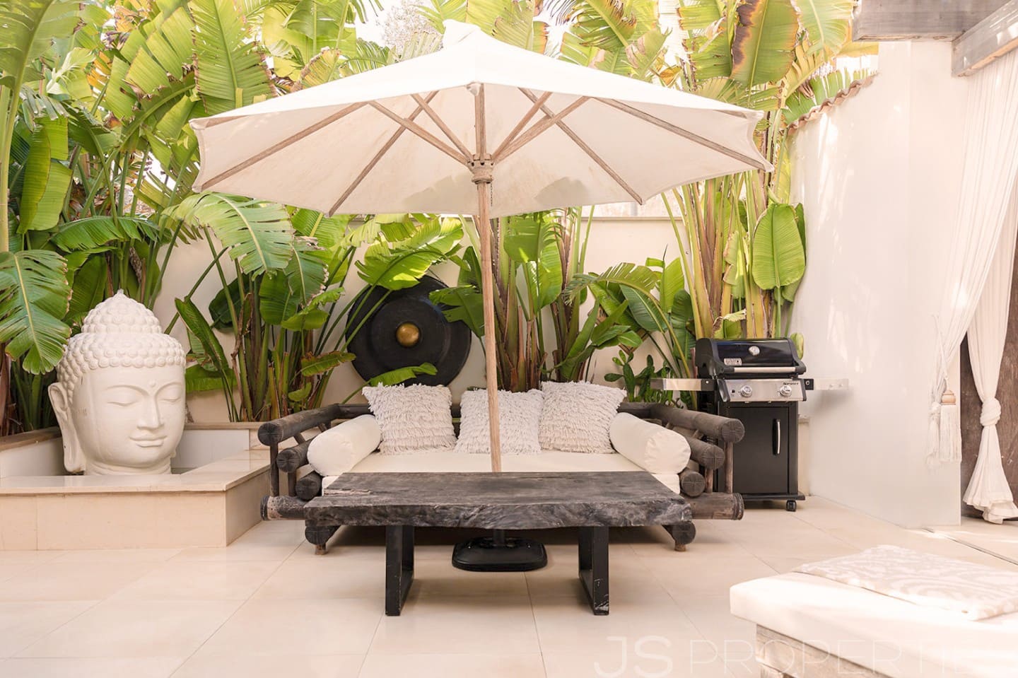 3 bedroom Townhouse for sale in Alcudia - € 899,000 (Ref: 9528859)