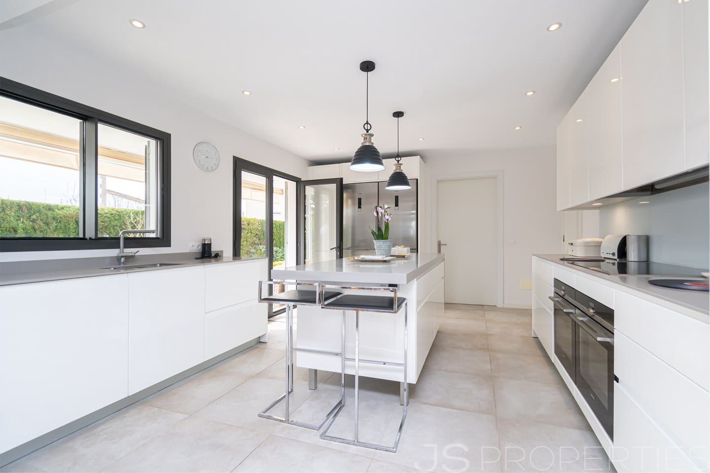 4 bedroom Villa for sale in Pollensa / Pollenca - € 2,400,000 (Ref: 9588098)