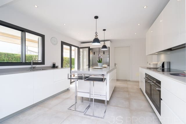 Chalet de 4 habitaciones en Port de Pollença, Pollensa / Pollença en venta - 2.400.000 € (Ref: 9588098)