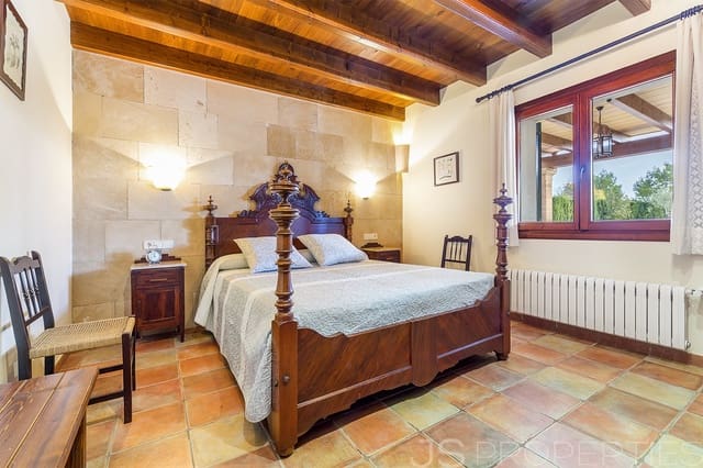 5 bedroom Villa for sale in Pollensa / Pollença - € 2,100,000 (Ref: 9593102)