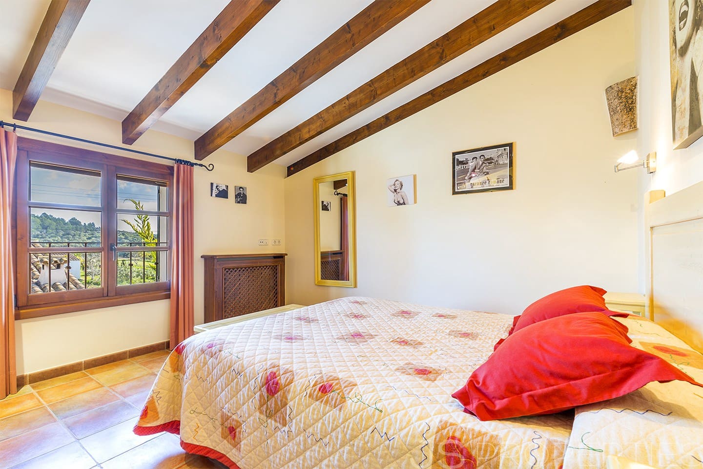 5 bedroom Villa for sale in Pollensa / Pollenca - € 2,100,000 (Ref: 9593102)