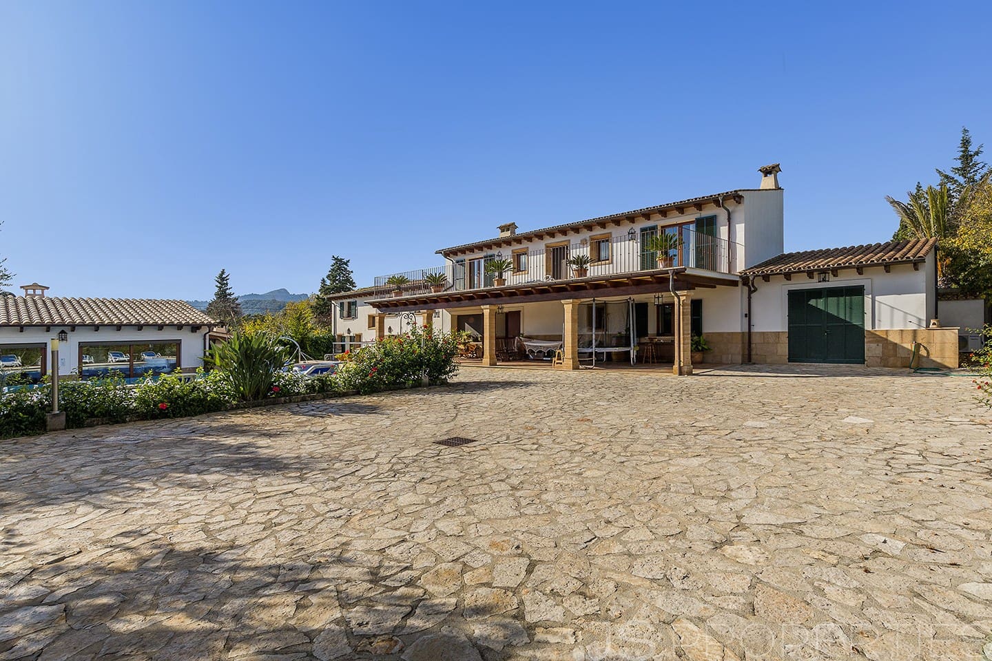 5 bedroom Villa for sale in Pollensa / Pollenca - € 2,100,000 (Ref: 9593102)