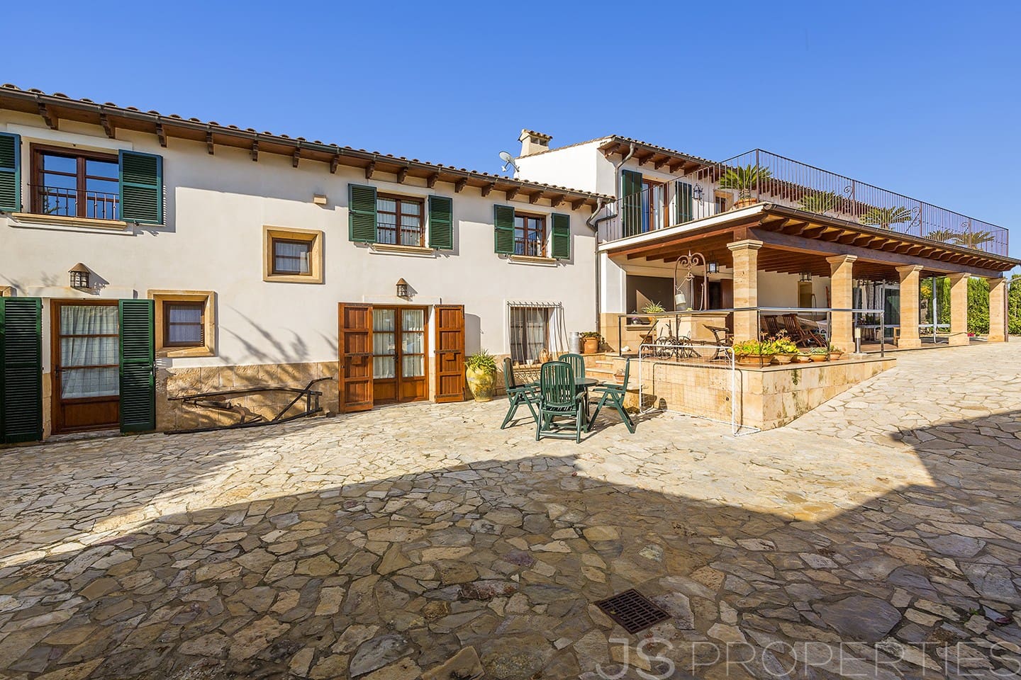 5 bedroom Villa for sale in Pollensa / Pollenca - € 2,100,000 (Ref: 9593102)