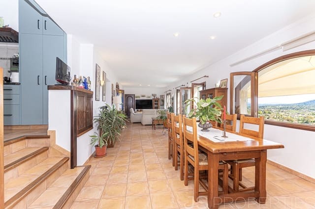 5 soveværelse Byhus til salg i Selva - € 1.390.000 (Ref: 9598169)