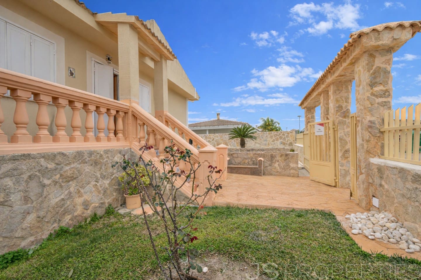 4 bedroom Villa for sale in Muro - € 1,007,000 (Ref: 9645473)