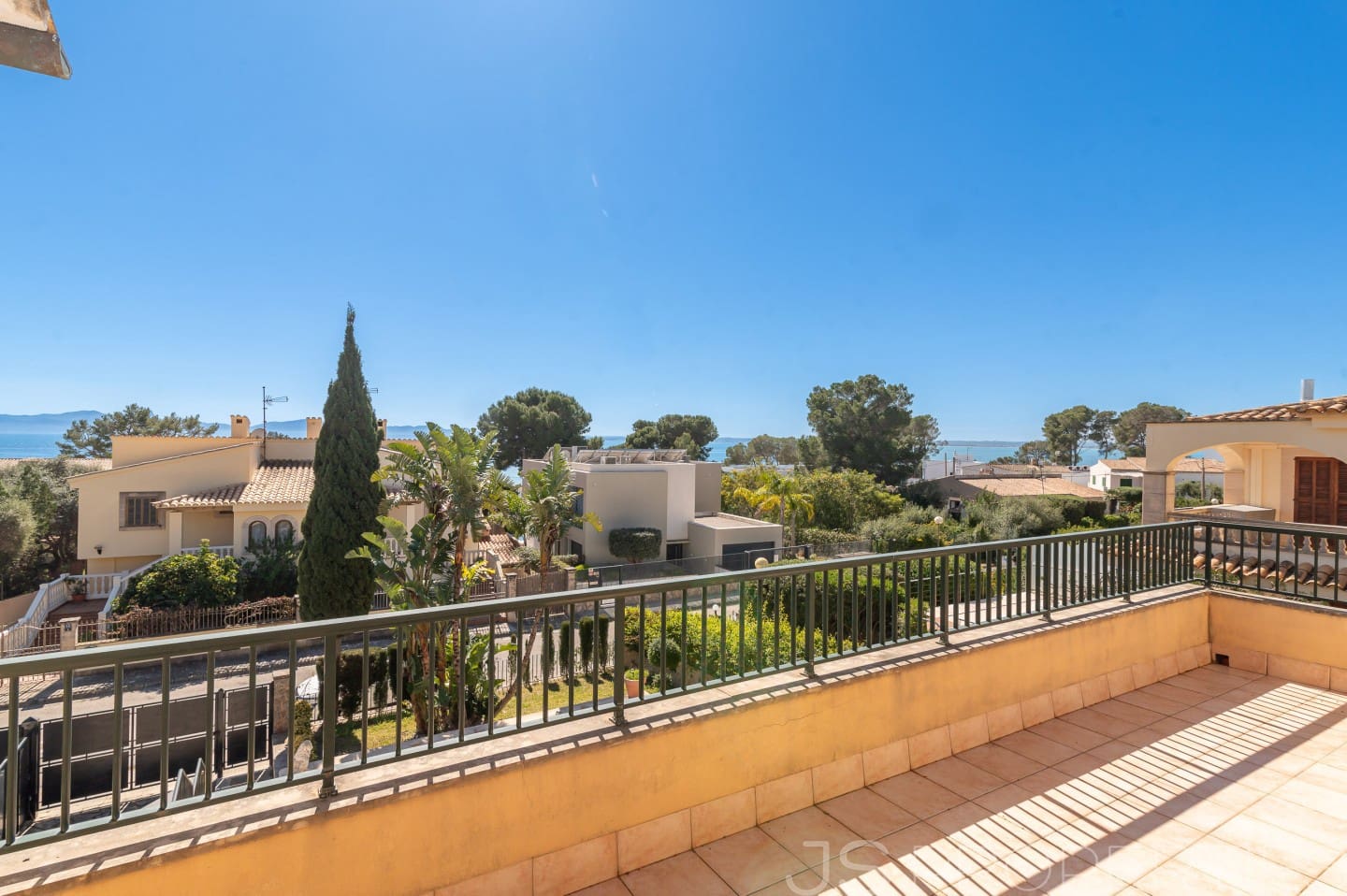 Semi-detached Villa for sale in Alcudia - € 1,650,000 (Ref: 9697742)