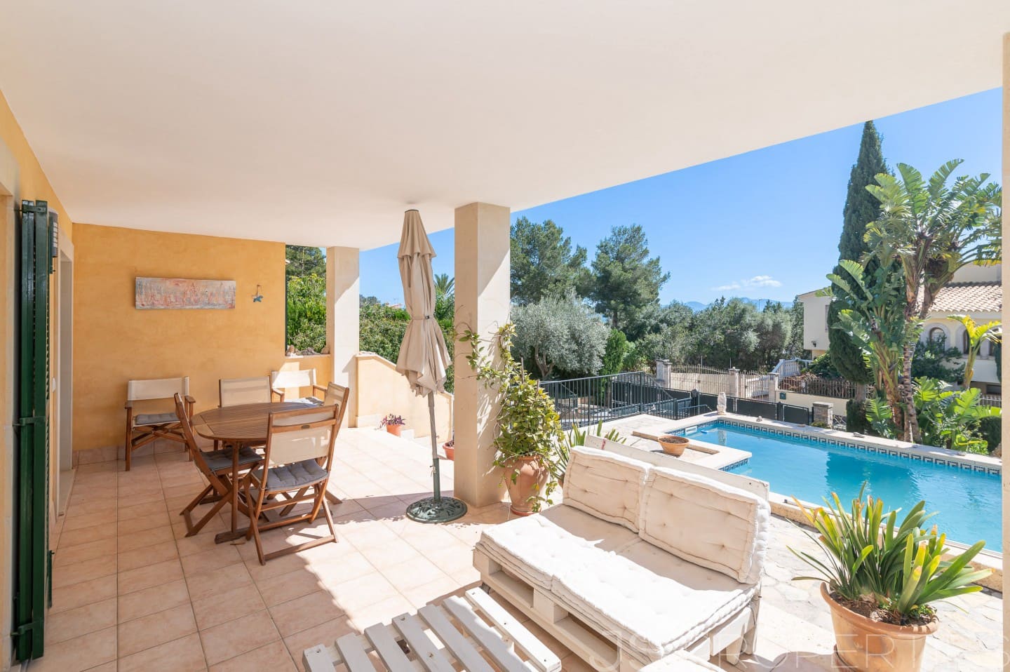 Semi-detached Villa for sale in Alcudia - € 1,650,000 (Ref: 9697742)