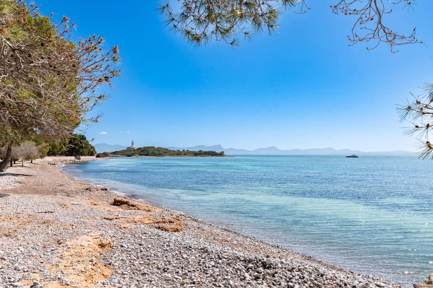 Semi-detached Villa for sale in Alcudia - € 1,650,000 (Ref: 9697742)