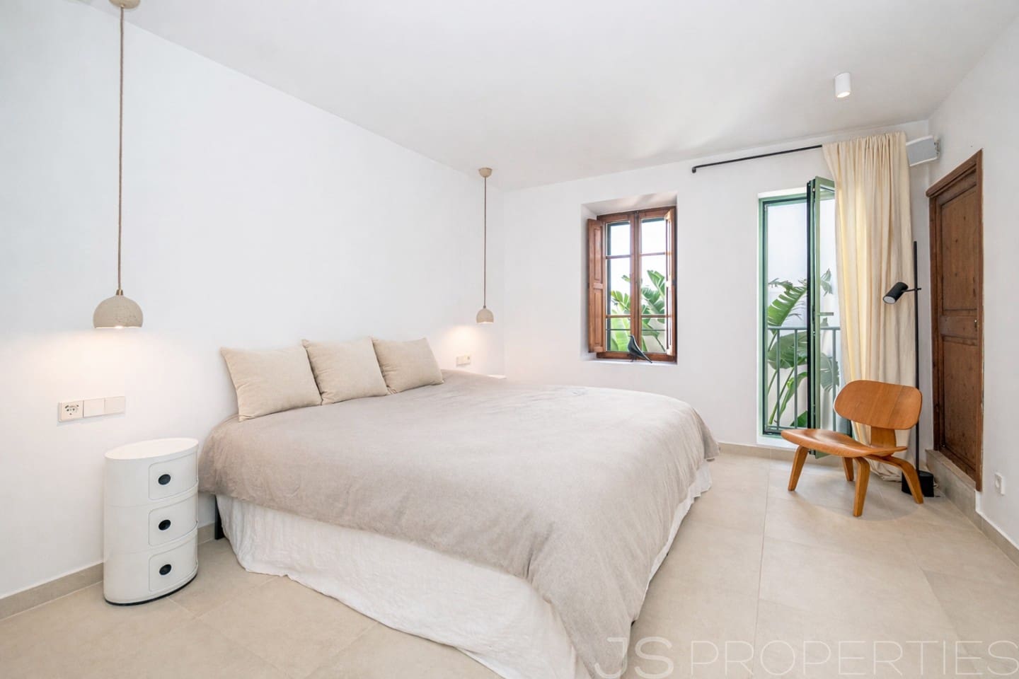 3 bedroom Townhouse for sale in Alcudia - € 1,190,000 (Ref: 9709031)