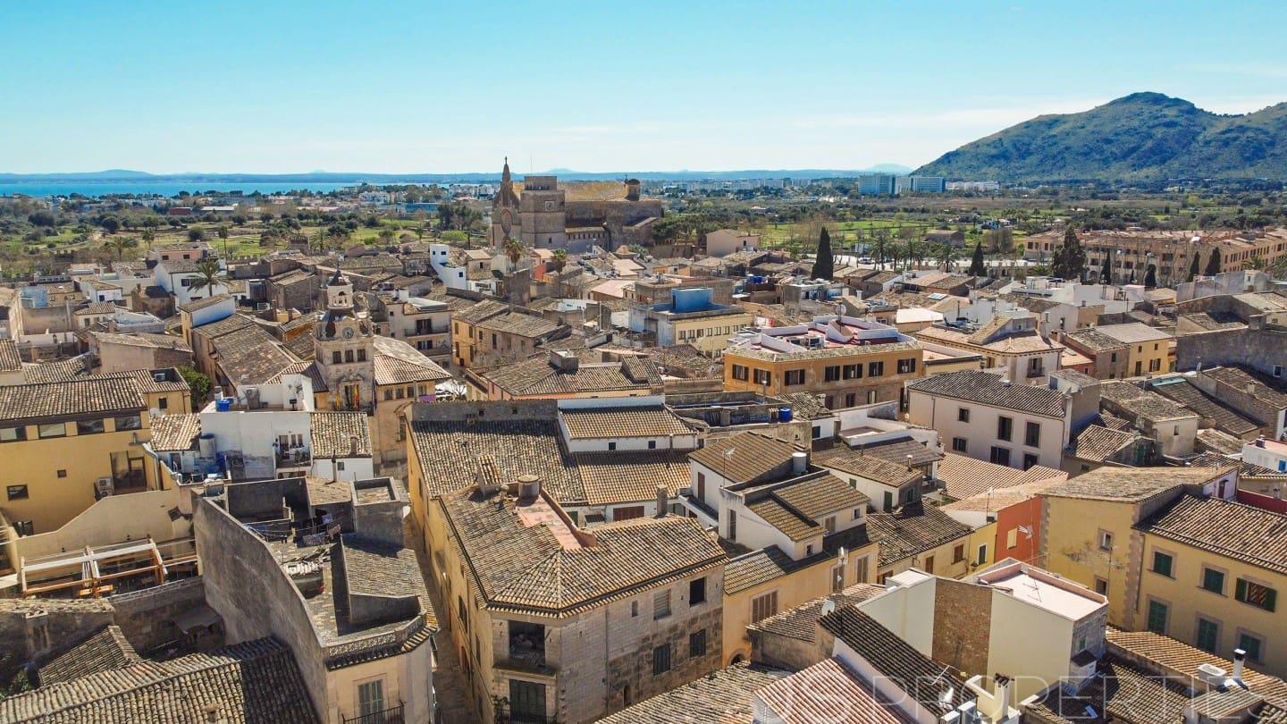 3 bedroom Townhouse for sale in Alcudia - € 1,190,000 (Ref: 9709031)